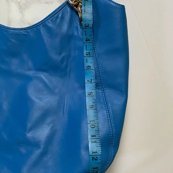 Michael Kors Lilly Heritage blue large tote , leather with gold chain straps. - Picture 4 of 8